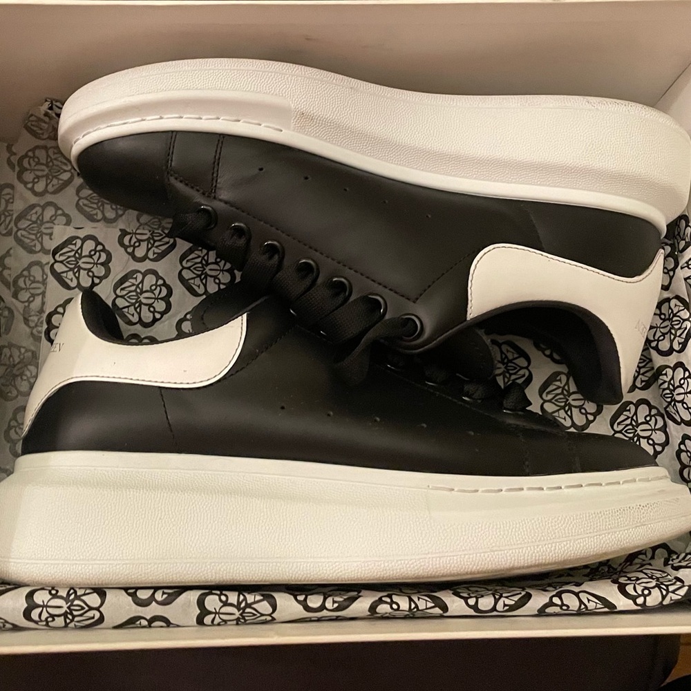 🖤🤍Alexander McQueens Blk+Wht 41🤍🖤